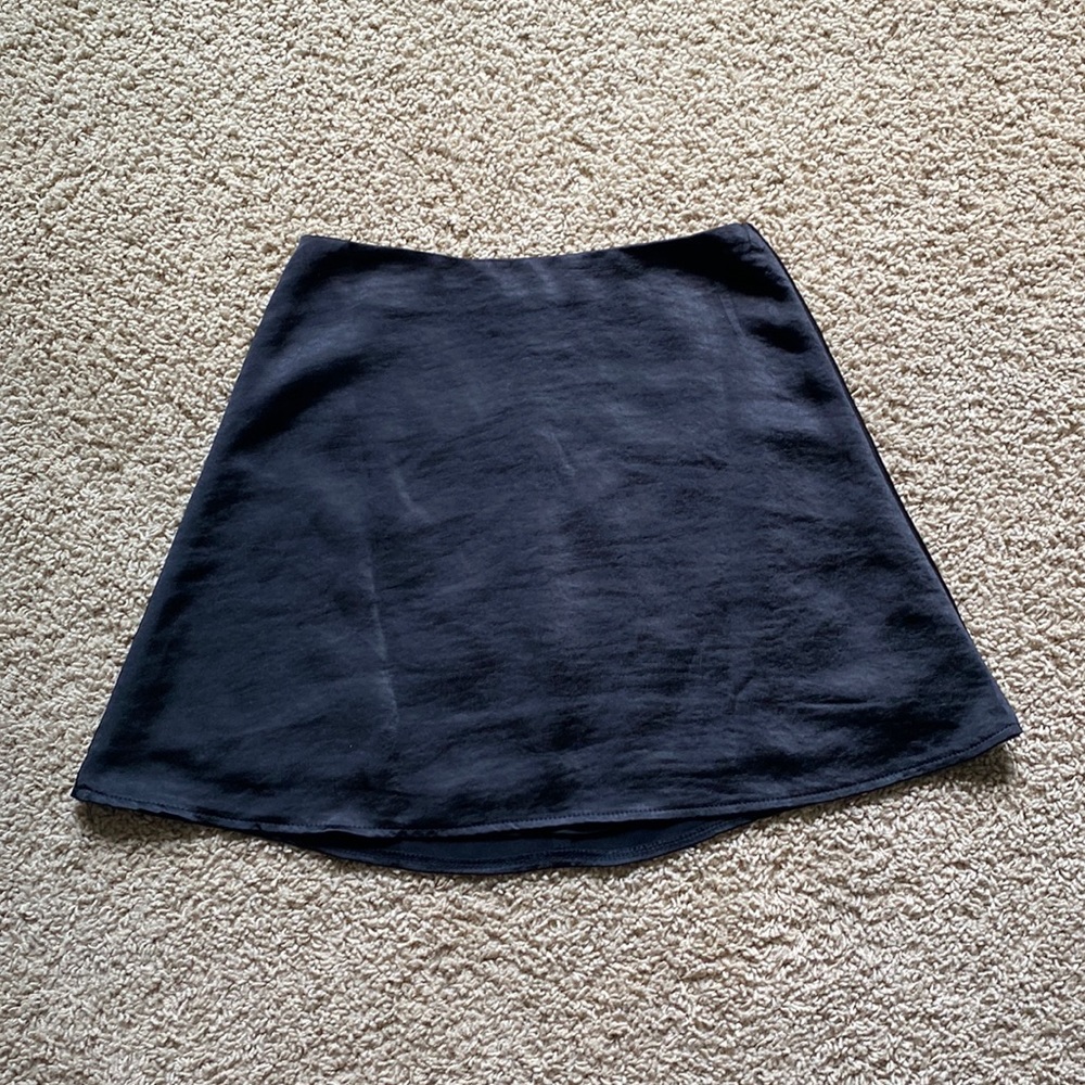 White Fox women’s black satin mini skirt (size XS)